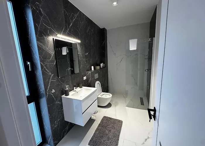 District Deluxe Appartement Craiova